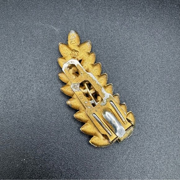 Vintage Signed Sapphire Blue Rhinestone and Gold Tone Leaf Dress Clip - Picture 8 of 11